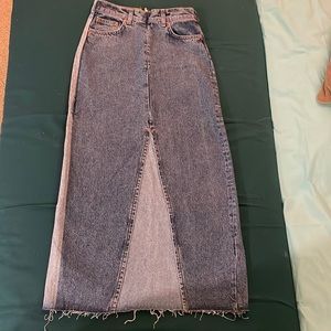 NEVER WORN! ZARA, LONG DENIM SKIRT!! EXTREMELY FASHIONABLE AND UNIQUE.